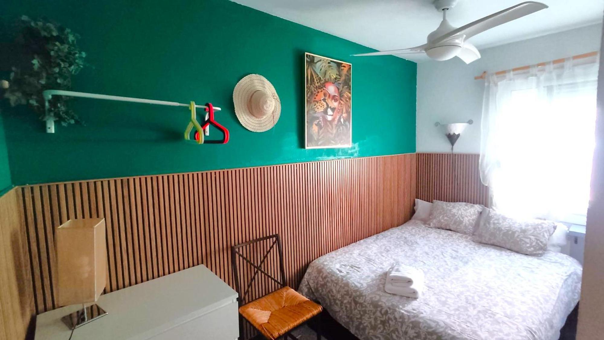 Bianca Seaview & Beach Apartment Montgat Extérieur photo